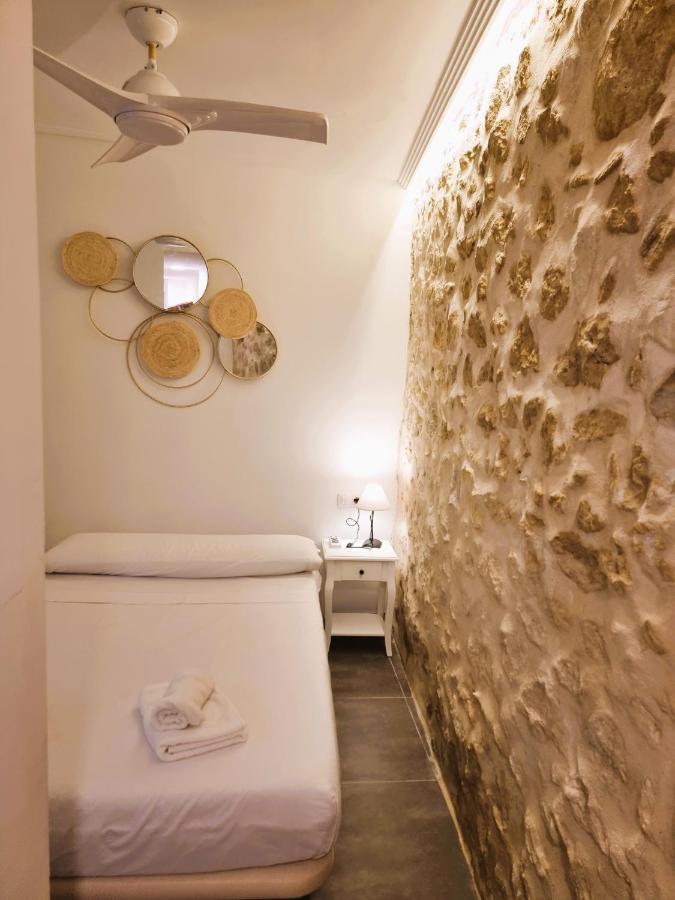 Claudia Tourist Apartment Alicante Exterior photo